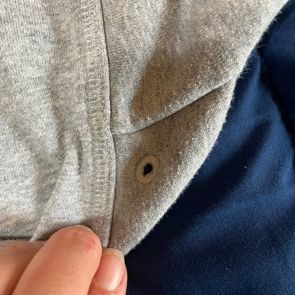 Nike Women’s Sportswear Crewneck Pullover Grey Activewear Size Medium - Picture 3 of 11